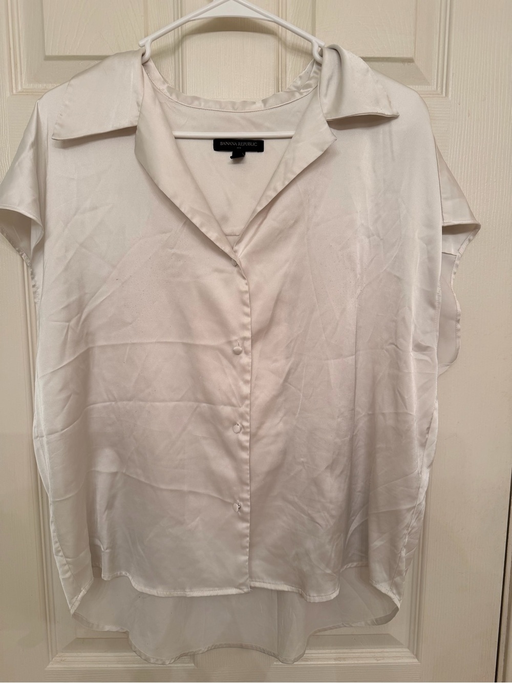 Banana Republic White/Grey Sleeveless Button Front Blouse